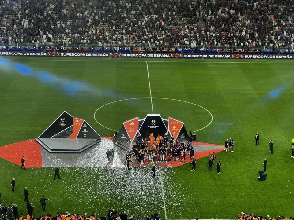 开云app下载-输不起？皇马拒为巴萨列队+姆总率众将离场 阿隆索：不看重的奖杯