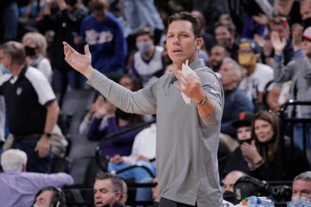 kaiyun-连年无缘季后赛令管理层失望 国王正考虑解雇沃顿