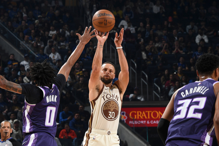 开云体育官网-库里17分拒绝逆转！献关键攻传引8-0制胜高潮 率勇士终结4连败|斯蒂芬·库里|国王|NBA常规赛|金州勇士队|nba_新浪体育_新浪新闻